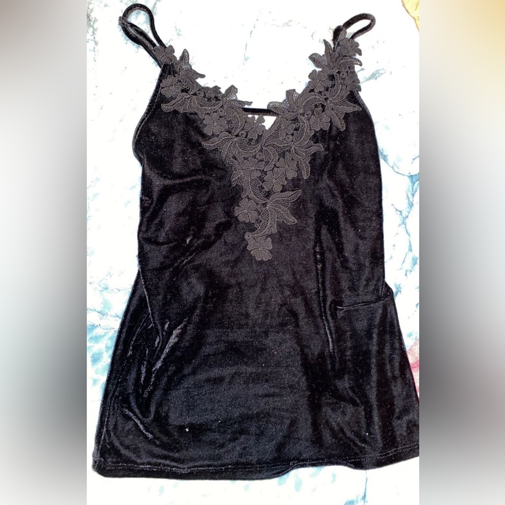 Day trip Velvet and lace tank